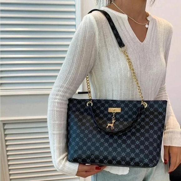 ⚠️Clearance Black Patterned Large Shoulder Tote Bag Gold Pendant - Picture 4 of 10